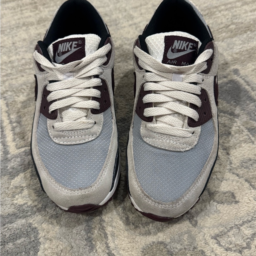 Nike Air Max 90 (Size 6.5)